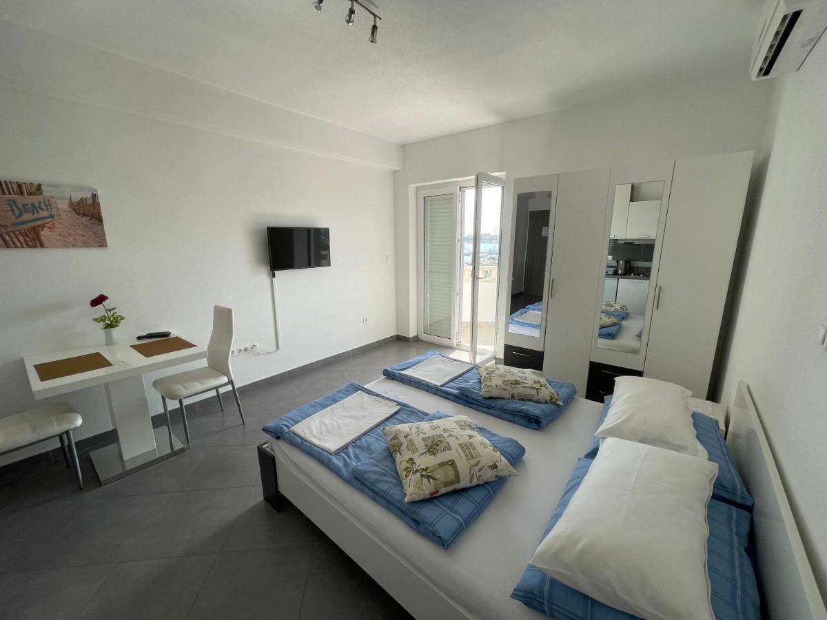 Apartments Nevistic Podstrana Exterior photo